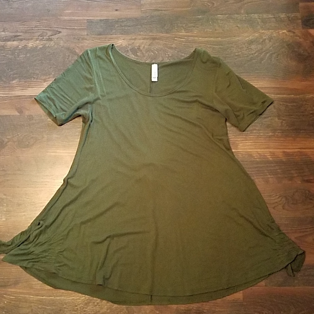 Lularoe perfect tee